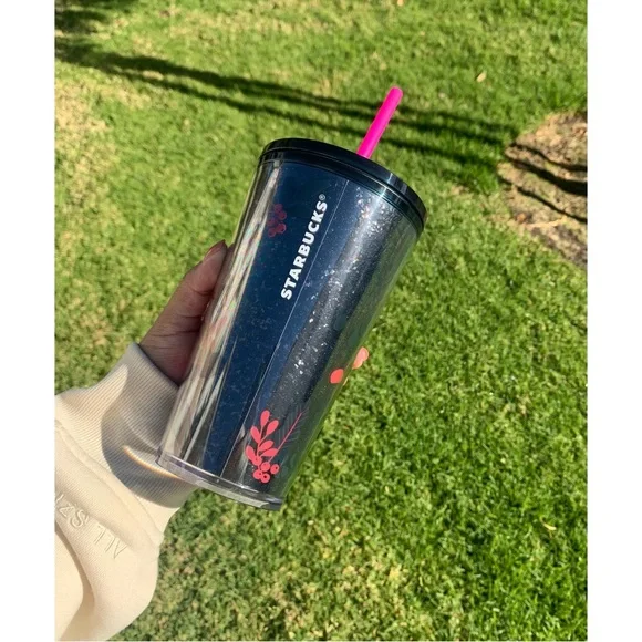 Starbucks 2021 Target Exclusive Black Glitter Poinsettia Grande Tumbler 🖤 - Picture 4 of 6